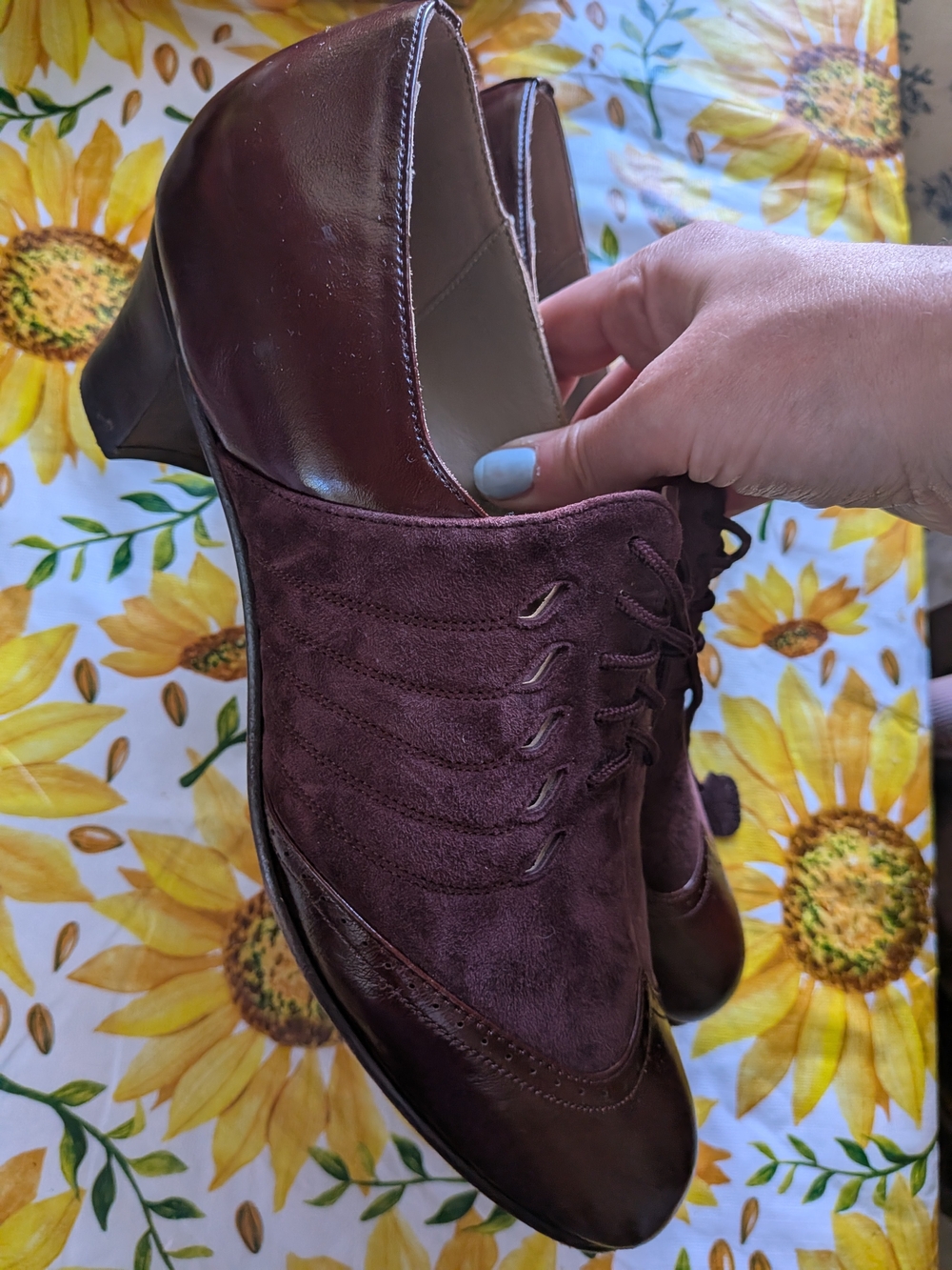 Memery Women’s Plum Suede & Leather Lace-Up Oxfords - Picture 2 of 6
